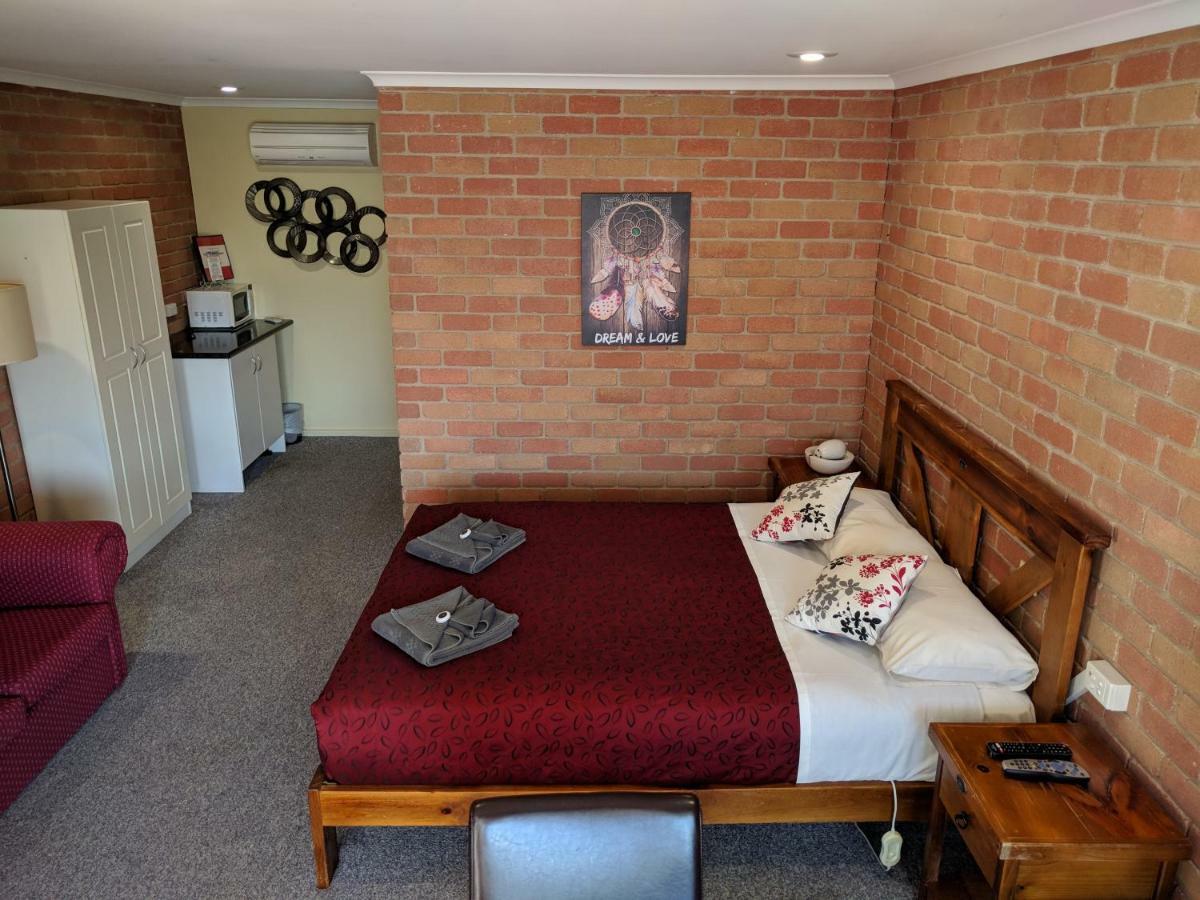 Travellers Inn Kaniva Extérieur photo
